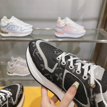 Louis Vuitton Neo Run Away sneakers - Image 8