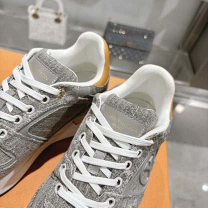 Louis Vuitton Neo Run Away sneakers - Image 8