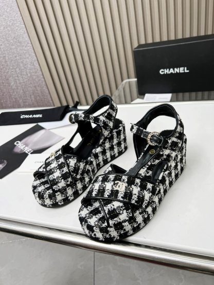 Chanel black and white platform wedge-heeled thick-soled summer sandals - Image 5