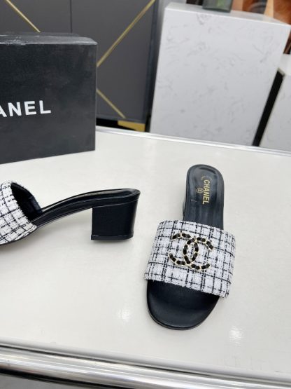 Chanel 2025 new black and white checkered fabric sheepskin thick-heeled sandals - Image 7