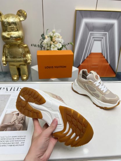 Louis Vuitton Run55 sneakers - Image 8