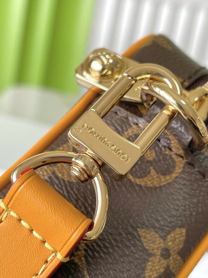 Louis Vuitton TROCADÉRO Mini Messenger Bag - Image 7