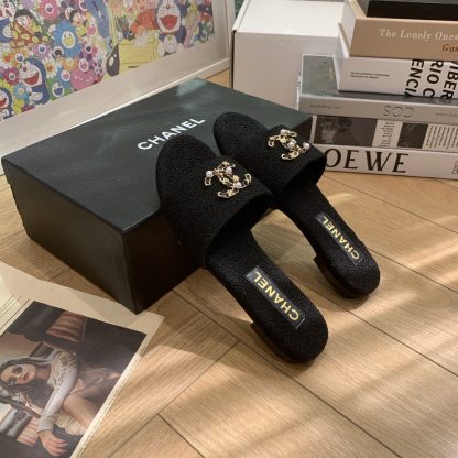 Chanel Spring and Summer New Black Goddess Elegant Flat Sandals - Image 7