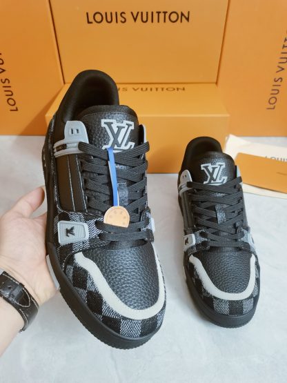 Louis Vuitton Couple's Trainer Sneakers - Image 7