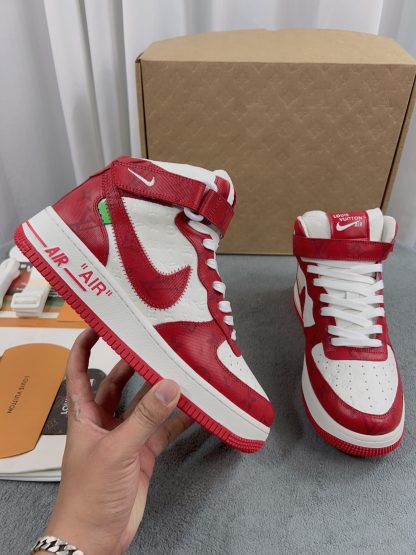 Louis Vuitton couple's co-branded sports shoes - Image 7