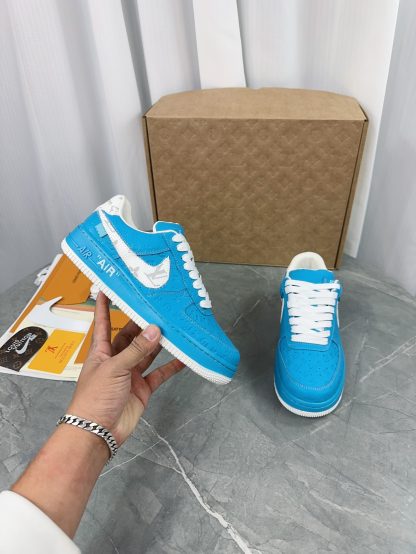 Louis Vuitton couple's co-branded sports shoes - Image 7