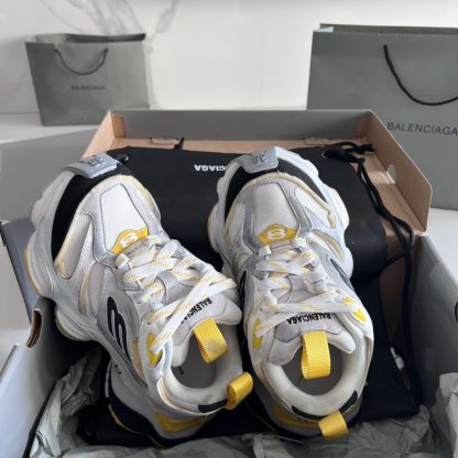 Balenciaga CARGO 23ss runway sneakers - Image 7