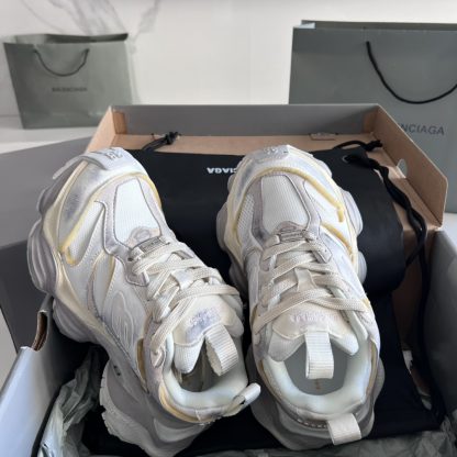 Balenciaga CARGO 23ss runway sneakers - Image 7