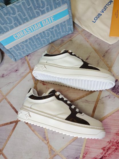 Louis Vuitton's new white thick-soled shoes for early spring - Image 7