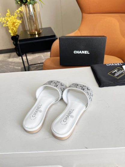 Chanel's most beautiful early spring super shiny beautiful water brick milky white sandals - Image 6