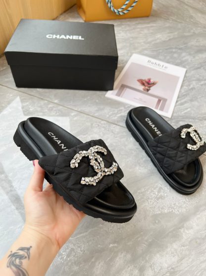 Chanel Couple's High-end Fashionable Black Sandals - Image 7