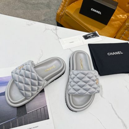 Chanel Couple's High-end Fashionable Gray Sandals - Image 7