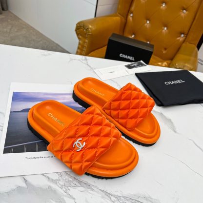 Chanel couple's high-end fashionable orange sandals - Image 7