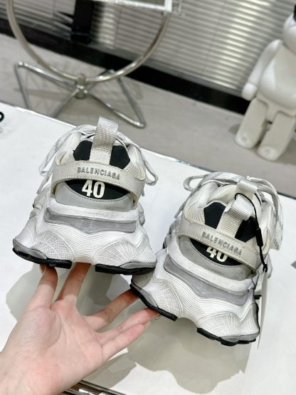 Balenciaga trendy fashionable sneakers - Image 7