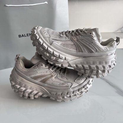 Balenciaga Couple's Sneakers with Tire Pattern Sole - Image 4