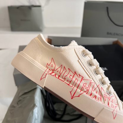 Balenciaga stylish and versatile casual shoes - Image 7