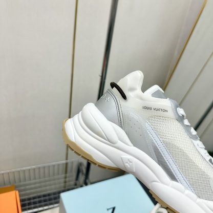 Louis Vuitton Run 55 sneakers - Image 7