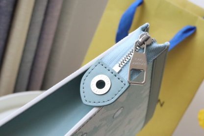 Louis Vuitton POCHETTE VOYAGE Medium Handbag - Image 7