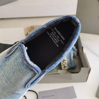 Balenciaga distressed graffiti casual shoes - Image 7