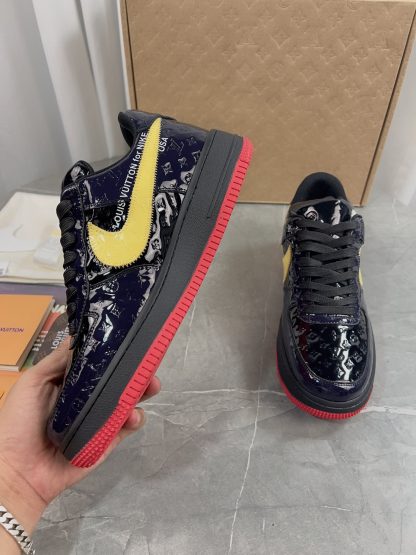 Louis Vuitton couple's co-branded sports shoes - Image 7