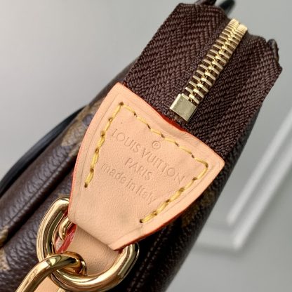Louis Vuitton Pochette Accessoires Handbag - Image 7