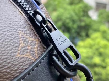 Louis Vuitton S Lock Messenger Bag - Image 7