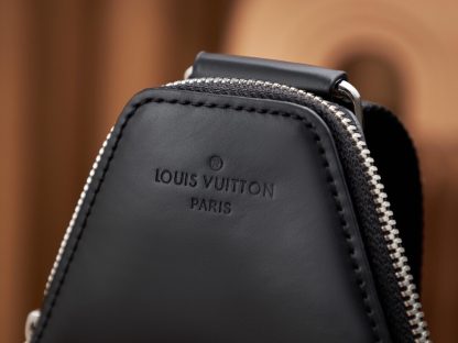 Louis Vuitton Avenue Shoulder Bag - Image 7