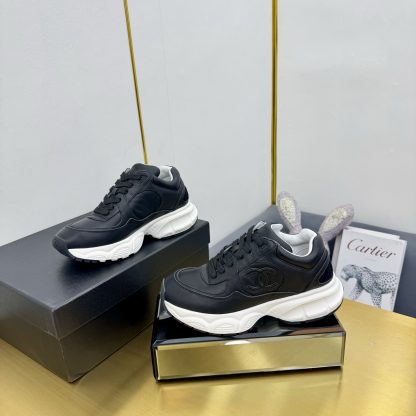 Chanel men's and women's couple's pure black classic casual dad shoes - Image 7
