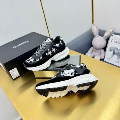 Chanel unisex couple's black and white casual dad shoes - Image 7