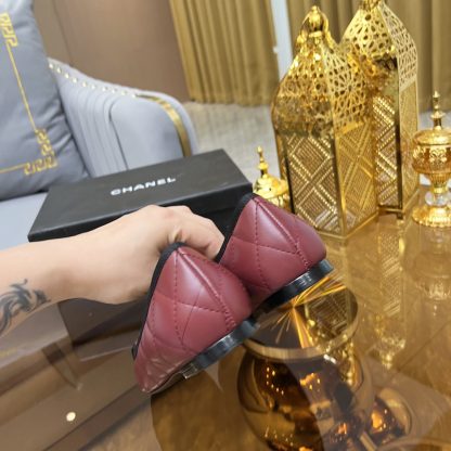 Chanel autumn and winter new red small round head retro loafers - Image 7
