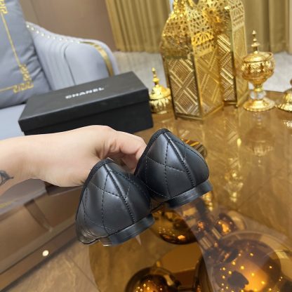 Chanel autumn and winter new black small round head retro loafers - Image 7