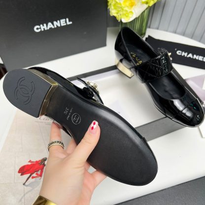 Chanel early spring new black round pointed toe small leather shoes heel height 2.5cm - Image 7