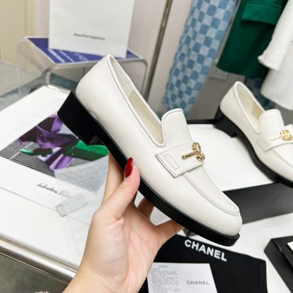 Chanel's new white loafers for early spring, good-looking and comfortable, heel height 2.5cm - Image 7