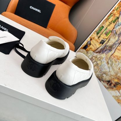 Chanel autumn and winter delicate small round head slim white loafers - Image 7
