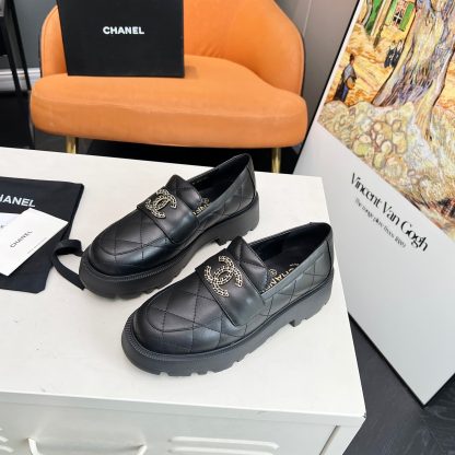 Chanel autumn and winter delicate small round head slim black matte loafers - Image 6
