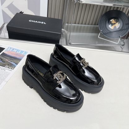 Chanel autumn and winter series new retro style small round head black shiny loafers - Image 7