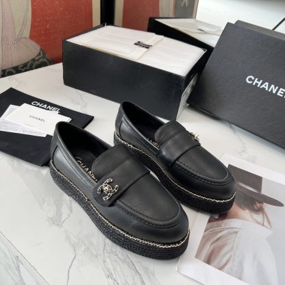 Chanel's new four seasons retro style small round head black loafers - Image 7