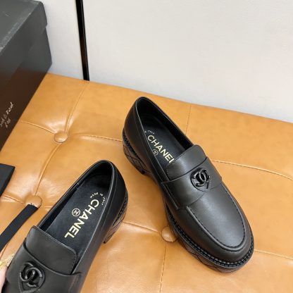 Chanel Autumn and Winter Series Black Small Round Toe Slim Loafers - Image 7