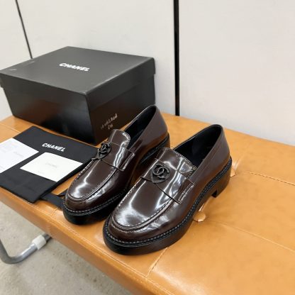 Chanel Autumn Winter Series Brown Small Round Toe Slim Loafers - Image 7