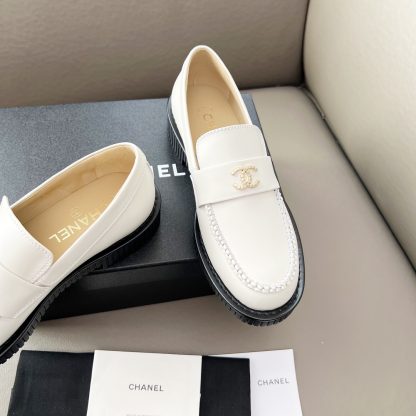 Chanel Early Spring Dance Shoes Series White Small Round Head Retro Loafers - Image 7