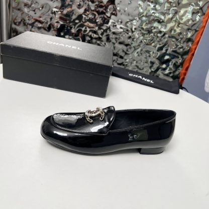 Chanel Early Spring Dance Shoes Series Small Round Toe Slim Black Shiny Loafers - Image 7