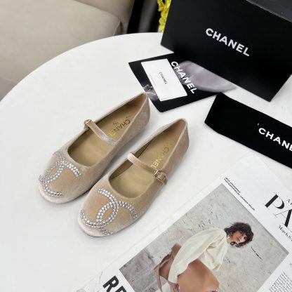 Chanel Spring/Summer Dancing Shoes Collection Apricot Hot Brick Loafers - Image 7