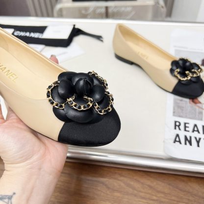 Chanel apricot spring and summer dancing shoes series small round toe with camellia loafers - Image 7