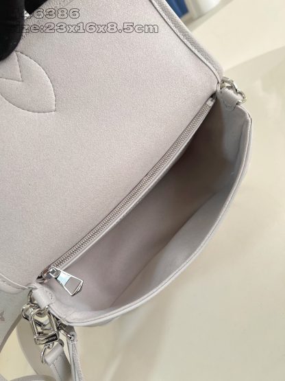 Louis Vuitton Diane Handbag - Image 7