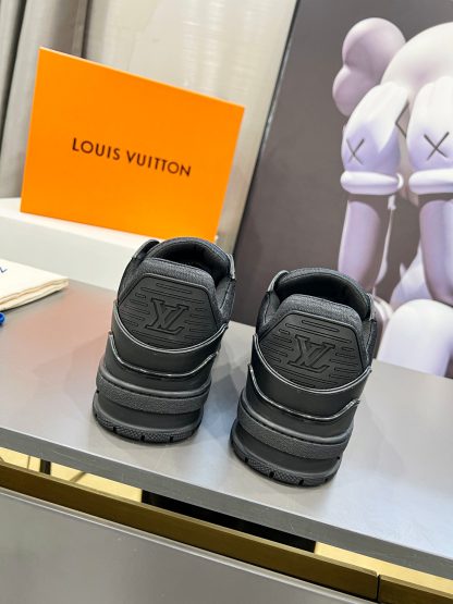 Louis Vuitton's popular skateboard shoes - Image 7