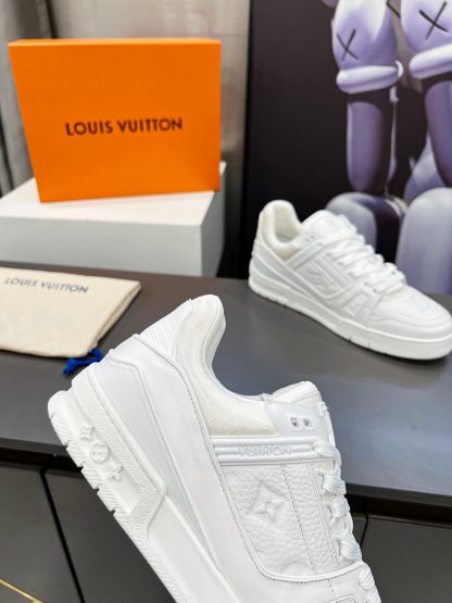 Louis Vuitton's popular skateboard shoes - Image 7