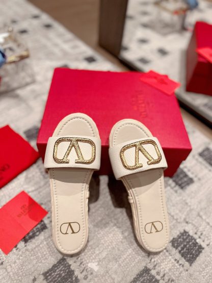 VALENTINO exquisite minimalist white slippers - Image 7