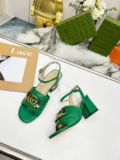 Gucci's new spring and summer rhinestone buckle round-toe thick-heeled sandals - Image 7