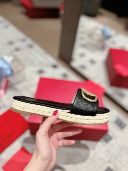 VALENTINO stylish and sophisticated slippers - Image 7