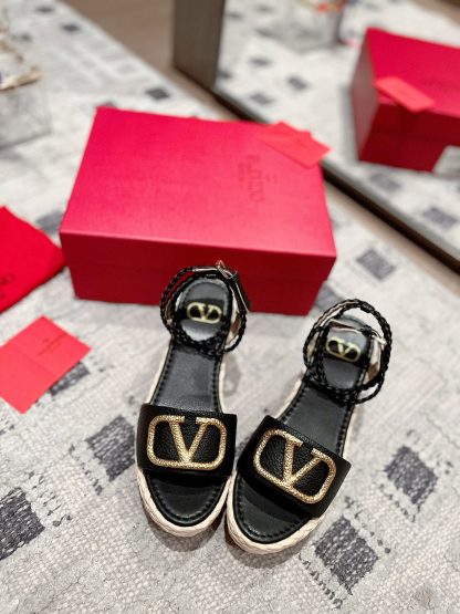 VALENTINO Fashion Litchi Pattern Large V Buckle Exquisite Wedge Sandals - Image 7